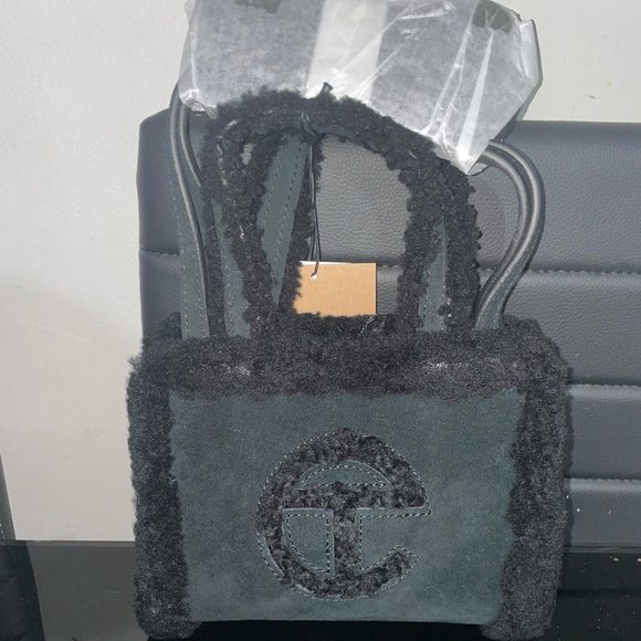 Small Black Ugg X Telfar Bag - Picture 1 of 4